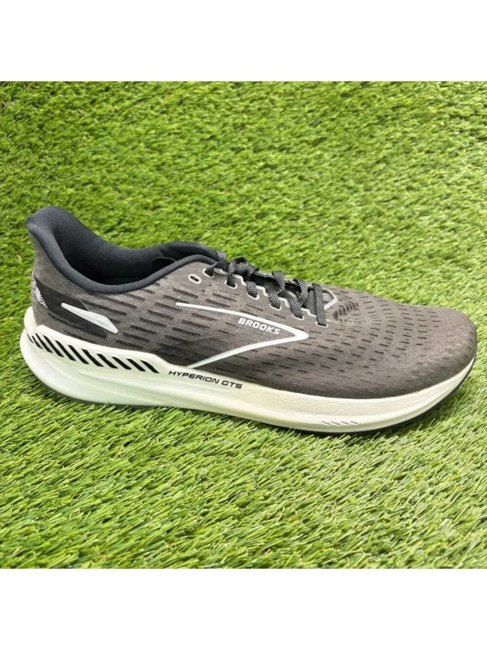 Brooks Hyperion GTS Mens Size 13 Black White Athletic Running Shoes Sneakers